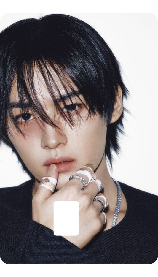 Lee Know-Card Sticker 6